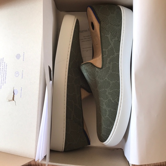 rothys safari sneaker